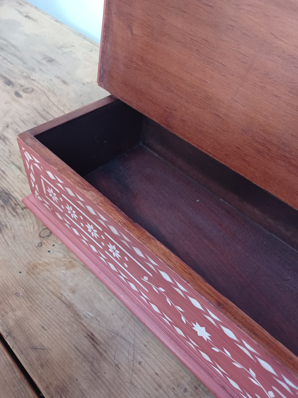 Solid wood stencilled red box with lid